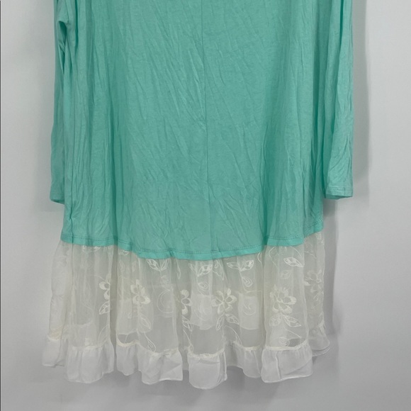 Mint Green and White Lace Long Sleeve Top - Picture 7 of 8